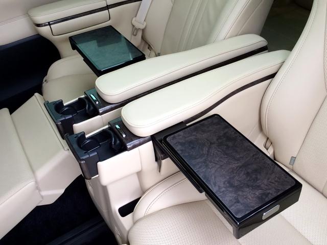 アルファードハイブリッド エグゼクティブラウンジ　／Ｗサンルーフ／ＪＢＬツインモニター／全周囲カメラ／パーキングアシスト／前後ドラレコ／本革エグゼクティブメモリパワーシート／シートエアコン／デジタルインナーミラー／東京１オナ／記録簿／禁煙／１年保証（12枚目）