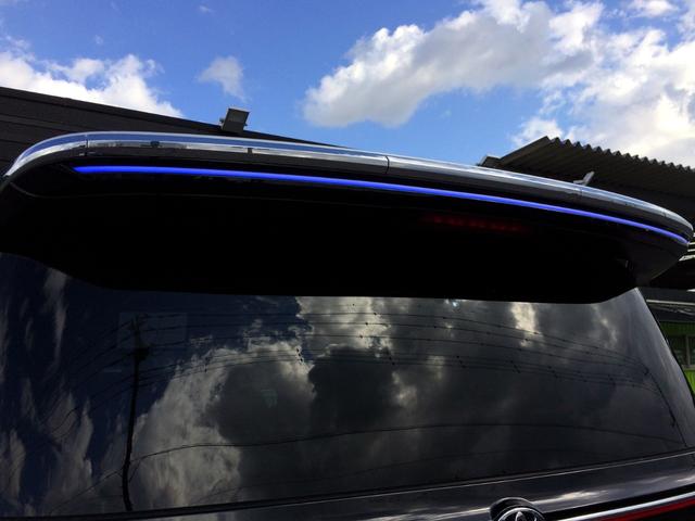 ヴェルファイアハイブリッド エグゼクティブラウンジ　／４ＷＤ／モデリスタエアロ＆グリル／イルミルーフスポイラー／シグネチャーイルミ／ユニバーサルステップ／左右ムーンルーフ／ツインモニター／全周囲カメラ／茶革／ドラレコ／関東１オナ／記録簿／禁煙／保証継承（7枚目）