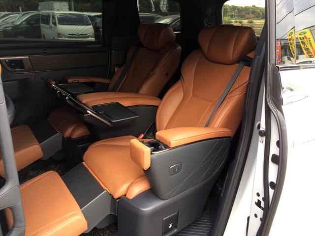 ヴェルファイアハイブリッド エグゼクティブラウンジ　／４ＷＤ／モデリスタエアロ＆グリル／イルミルーフスポイラー／シグネチャーイルミ／ユニバーサルステップ／左右ムーンルーフ／ツインモニター／全周囲カメラ／茶革／ドラレコ／関東１オナ／記録簿／禁煙／保証継承（12枚目）