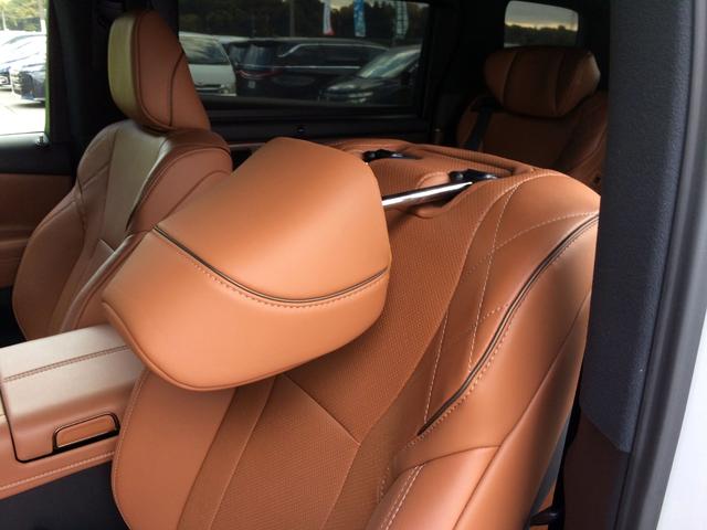 ヴェルファイアハイブリッド エグゼクティブラウンジ　／４ＷＤ／モデリスタエアロ＆グリル／イルミルーフスポイラー／シグネチャーイルミ／ユニバーサルステップ／左右ムーンルーフ／ツインモニター／全周囲カメラ／茶革／ドラレコ／関東１オナ／記録簿／禁煙／保証継承（14枚目）