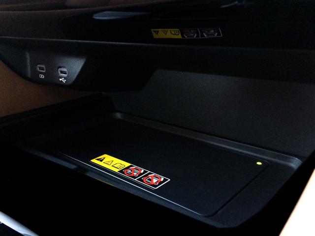 ヴェルファイアハイブリッド エグゼクティブラウンジ　／４ＷＤ／モデリスタエアロ＆グリル／イルミルーフスポイラー／シグネチャーイルミ／ユニバーサルステップ／左右ムーンルーフ／ツインモニター／全周囲カメラ／茶革／ドラレコ／関東１オナ／記録簿／禁煙／保証継承（48枚目）