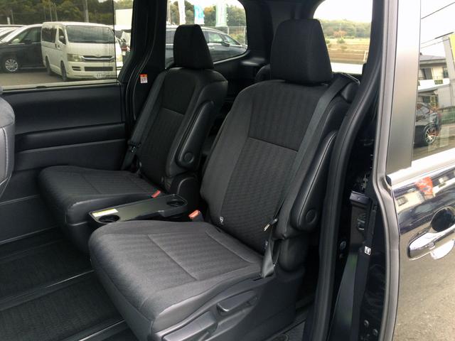 アレンジ多彩な、２列目ゆったりキャプテンシート！