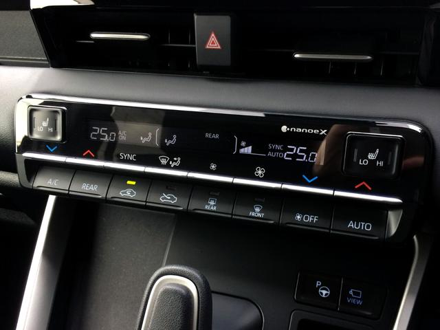 １列目シートヒーターのスイッチは、エアコン操作パネルにございます！