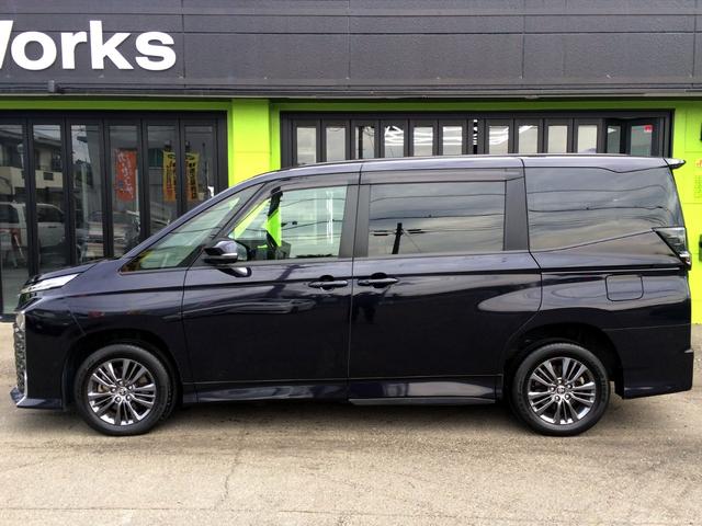 ４ＷＤ、純正ナビＴＶ・ＤＶＤ、純正フリップダウンモニター、全周囲カメラ、両電動ドア、ユニバーサルステップ、シートヒーター、プリクラッシュ、アドバンスドパーク！１オナ、記録簿、禁煙車！全国１年保証！