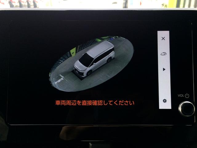 全周囲カメラが付いていますので、ヴァーチャルでお車の周りをヴァーチャルで確認できますので便利です！