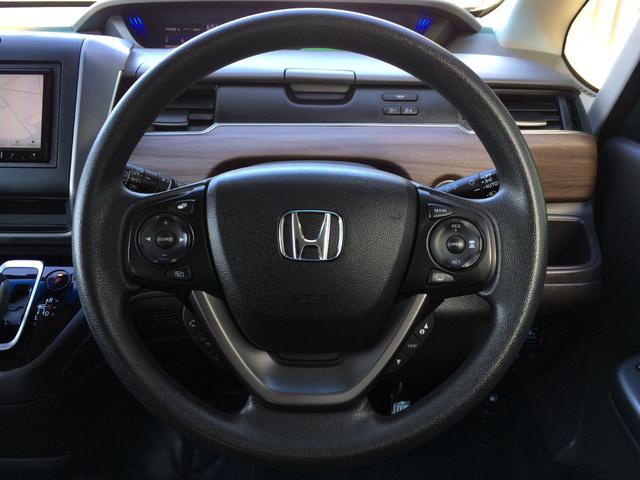 フリードハイブリッド ハイブリッド・Gホンダセンシング /4WD/HDMI・カロッツェリアSDナビTV/フリップダウンモニター/バックカメラ/シートヒーター/両電動ドア/ホンダセンシング/Fドラレコ/ETC/スマキー/1オナ/禁煙車/全国1年保証(17枚目)