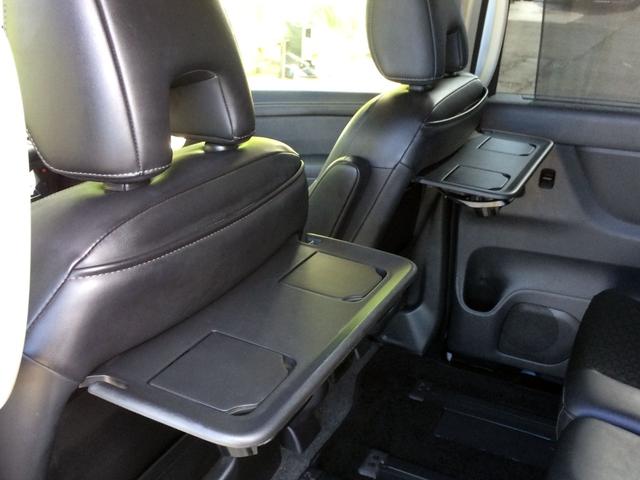 セレナ ｅ－パワー　ハイウェイスターＶ　／ブラックツートンルーフ／メーカー純正ナビ／純正フリップダウンモニター／全周囲カメラ／両電動ドア／防水シート／シートヒーター／プロパイロット／インナーミラー／関東１オナ／記録簿／禁煙車／全国１年保証（24枚目）