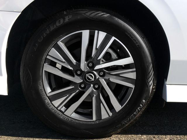 セレナ ｅ－パワー　ハイウェイスターＶ　／ブラックツートンルーフ／メーカー純正ナビ／純正フリップダウンモニター／全周囲カメラ／両電動ドア／防水シート／シートヒーター／プロパイロット／インナーミラー／関東１オナ／記録簿／禁煙車／全国１年保証（27枚目）