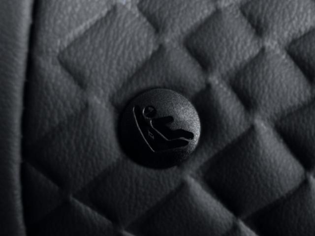 セレナ ｅ－パワー　ハイウェイスターＶ　／ブラックツートンルーフ／メーカー純正ナビ／純正フリップダウンモニター／全周囲カメラ／両電動ドア／防水シート／シートヒーター／プロパイロット／インナーミラー／関東１オナ／記録簿／禁煙車／全国１年保証（46枚目）