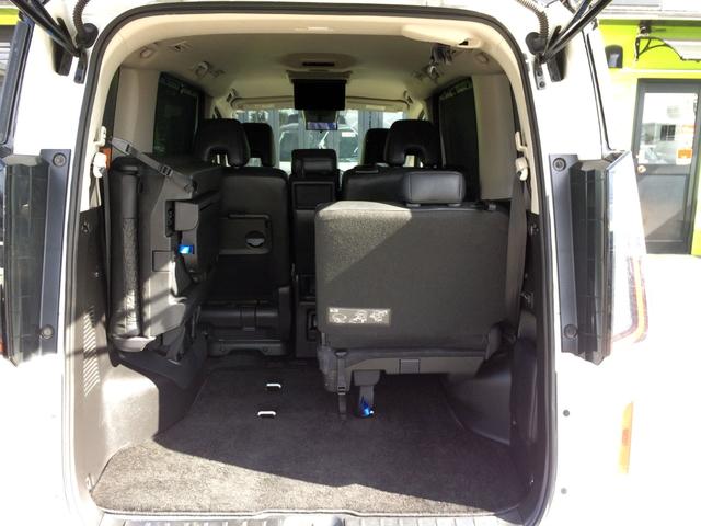 セレナ ｅ－パワー　ハイウェイスターＶ　／ブラックツートンルーフ／メーカー純正ナビ／純正フリップダウンモニター／全周囲カメラ／両電動ドア／防水シート／シートヒーター／プロパイロット／インナーミラー／関東１オナ／記録簿／禁煙車／全国１年保証（49枚目）