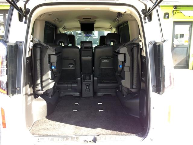 セレナ ｅ－パワー　ハイウェイスターＶ　／ブラックツートンルーフ／メーカー純正ナビ／純正フリップダウンモニター／全周囲カメラ／両電動ドア／防水シート／シートヒーター／プロパイロット／インナーミラー／関東１オナ／記録簿／禁煙車／全国１年保証（50枚目）