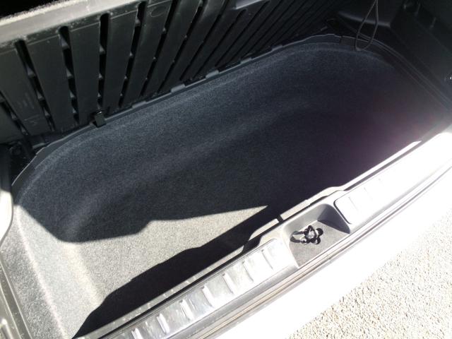 セレナ ｅ－パワー　ハイウェイスターＶ　／ブラックツートンルーフ／メーカー純正ナビ／純正フリップダウンモニター／全周囲カメラ／両電動ドア／防水シート／シートヒーター／プロパイロット／インナーミラー／関東１オナ／記録簿／禁煙車／全国１年保証（51枚目）