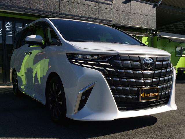 アルファードハイブリッド エグゼクティブラウンジ　／純正オプション１９ＡＷ／左右独立ムーンルーフ／ＪＢＬ１４インチナビＴＶ／フリップダウンモニター／全周囲カメラ／黒革／２列目マッサージチェア＆マルチオペレーションパネル／前後ドラレコ／禁煙／保証継承（5枚目）