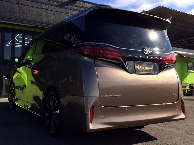 アルファードハイブリッド エグゼクティブラウンジ　／純正オプション１９ＡＷ／左右独立ムーンルーフ／ＪＢＬ１４インチナビＴＶ／フリップダウンモニター／本革／２列目マッサージチェア＆マルチオペレーションパネル／東京１オナ／記録簿／禁煙車／新車保証継承（6枚目）