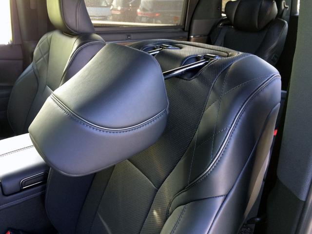 アルファードハイブリッド エグゼクティブラウンジ　／純正オプション１９ＡＷ／左右独立ムーンルーフ／ＪＢＬ１４インチナビＴＶ／フリップダウンモニター／本革／２列目マッサージチェア＆マルチオペレーションパネル／東京１オナ／記録簿／禁煙車／新車保証継承（11枚目）