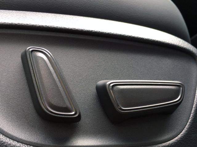 アルファードハイブリッド エグゼクティブラウンジ　／純正オプション１９ＡＷ／左右独立ムーンルーフ／ＪＢＬ１４インチナビＴＶ／フリップダウンモニター／本革／２列目マッサージチェア＆マルチオペレーションパネル／東京１オナ／記録簿／禁煙車／新車保証継承（21枚目）