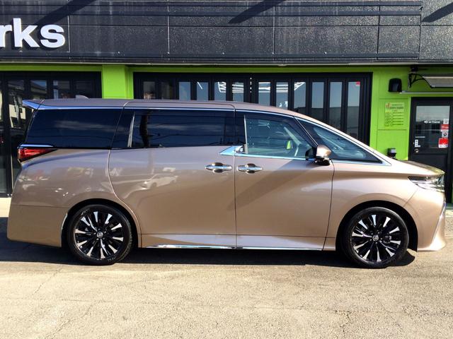 アルファードハイブリッド エグゼクティブラウンジ　／純正オプション１９ＡＷ／左右独立ムーンルーフ／ＪＢＬ１４インチナビＴＶ／フリップダウンモニター／本革／２列目マッサージチェア＆マルチオペレーションパネル／東京１オナ／記録簿／禁煙車／新車保証継承（31枚目）