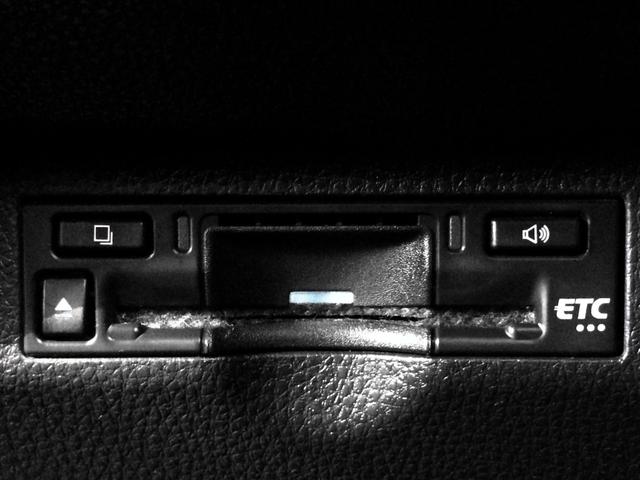 シエンタ ハイブリッドＺ　／４ＷＤ／ＨＤＭＩ・純正ナビＴＶ／純正フリップダウンモニター／バックカメラ／両電動ドア／プリクラッシュ／障害物センサー／１５００Ｗコンセント／シートカバー／３列７人／関東１オナ／記録簿／禁煙／保証継承（20枚目）