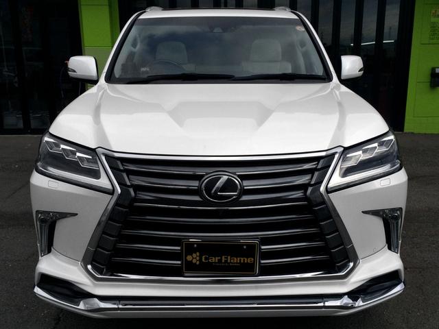 モデリスタエアロがキマっているフロントフェイス！障害物センサーが装備されていますので切りかえしの際などに前方をサポートしてくれます！