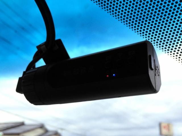 今じゃ欠かせないドラレコはインナーミラー型のドラレコが装備されています！