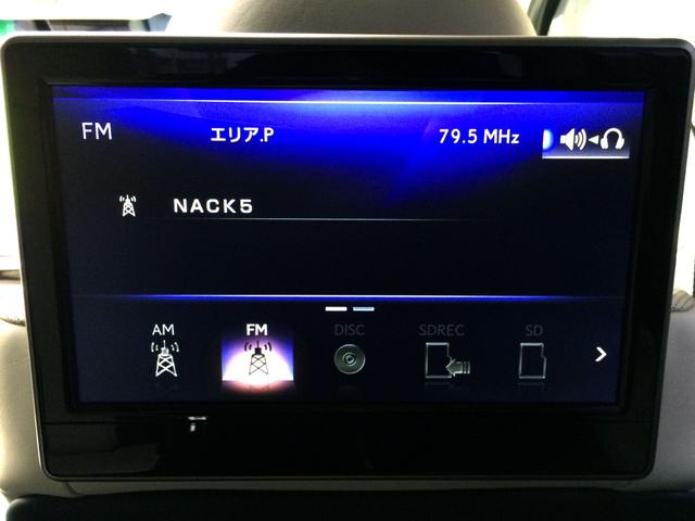 装着されているのが珍しい人気高額の純正ヘッドレストリアモニターが付いておりますので、２列目座席でゆったりとエンターテイメントをご堪能いただけます！