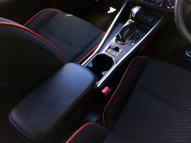 ライズ Ｚ　／４ＷＤ／バール×ブラック・ツートンルーフ／純正ナビＴＶ／バックカメラ／ＵＳＢポート／シートヒーター／プリクラッシュ／レーダークルーズ／ＦＲ障害物センサー／１オナ／記録簿／禁煙車／全国１年保証（21枚目）