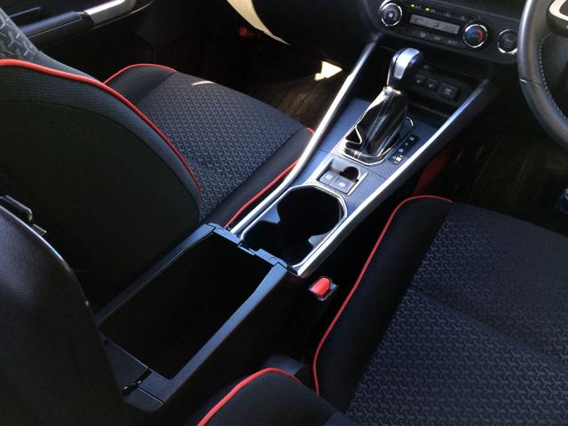 ライズ Ｚ　／４ＷＤ／バール×ブラック・ツートンルーフ／純正ナビＴＶ／バックカメラ／ＵＳＢポート／シートヒーター／プリクラッシュ／レーダークルーズ／ＦＲ障害物センサー／１オナ／記録簿／禁煙車／全国１年保証（22枚目）