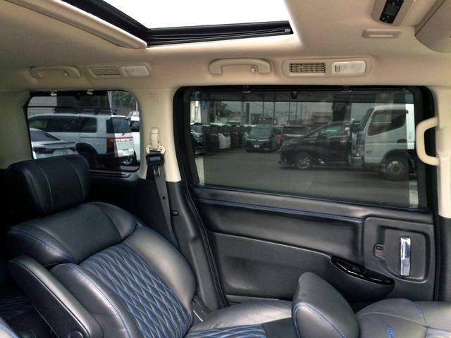 エルグランド オーテック　／４ＷＤ／Ｗサンルーフ／オーテックエアロ＆専用レザーシート／シートヒーター／純正１０インチナビ／純正フリップダウンモニター／全周囲カメラ／電動ゲート／両電動ドア／１オナ／記録簿／禁煙車／全国１年保証（22枚目）