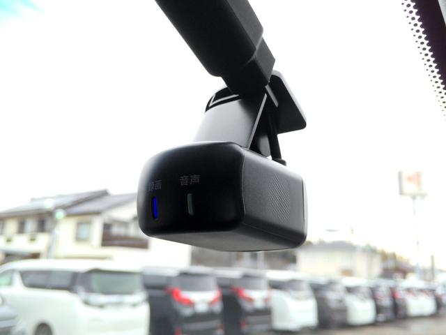 エルグランド オーテック　／４ＷＤ／Ｗサンルーフ／オーテックエアロ＆専用レザーシート／シートヒーター／純正１０インチナビ／純正フリップダウンモニター／全周囲カメラ／電動ゲート／両電動ドア／１オナ／記録簿／禁煙車／全国１年保証（36枚目）