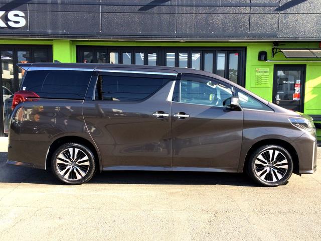 アルファード ３．５ＳＣ　／４ＷＤ／純正１０インチナビ／純正フリップダウンモニター／バックカメラ／デジタルインナーミラー／黒革エグゼクティブパワーシート／シートエアコン／前後ドラレコ／３眼シーケンシャル／禁煙車／全国１年保証（22枚目）