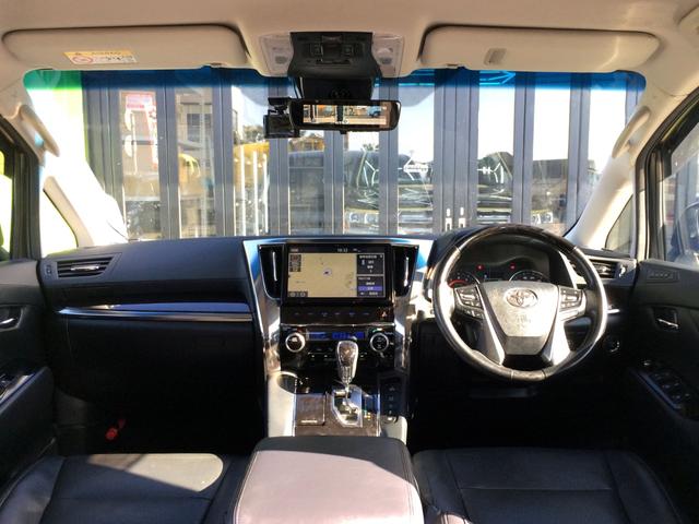 アルファード ３．５ＳＣ　／４ＷＤ／純正１０インチナビ／純正フリップダウンモニター／バックカメラ／デジタルインナーミラー／黒革エグゼクティブパワーシート／シートエアコン／前後ドラレコ／３眼シーケンシャル／禁煙車／全国１年保証（24枚目）