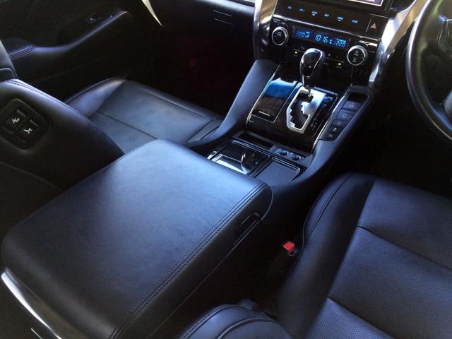アルファード ３．５ＳＣ　／４ＷＤ／純正１０インチナビ／純正フリップダウンモニター／バックカメラ／デジタルインナーミラー／黒革エグゼクティブパワーシート／シートエアコン／前後ドラレコ／３眼シーケンシャル／禁煙車／全国１年保証（40枚目）