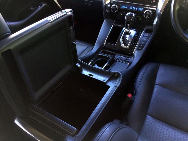 アルファード ３．５ＳＣ　／４ＷＤ／純正１０インチナビ／純正フリップダウンモニター／バックカメラ／デジタルインナーミラー／黒革エグゼクティブパワーシート／シートエアコン／前後ドラレコ／３眼シーケンシャル／禁煙車／全国１年保証（41枚目）