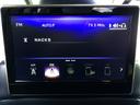 高額な純正ヘッドレストリアモニターが装着され、2列目シートでTV、DVDなどを鑑賞していただけます!