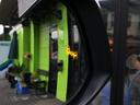 ブラインドスポットモニターが装備されておりますので、死角的なところで車両などを感知すると、ドアミラーのアイコンでアラートしてくれるセーフティ機能付き!