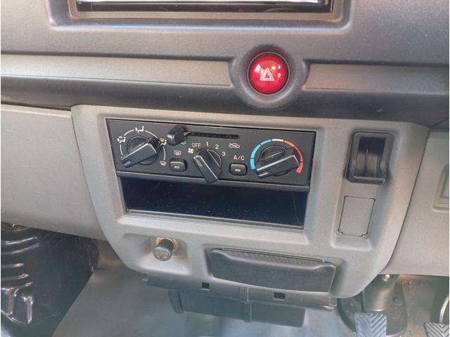 当店は　低価格でありながら　安全と安心の整備、点検の充実に努めて参ります。