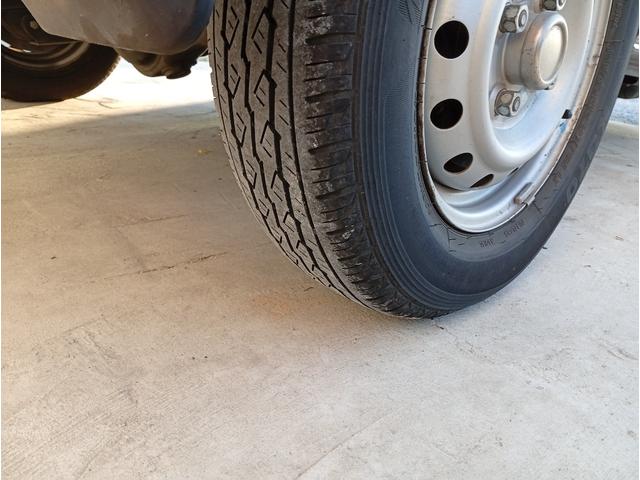 タイヤまだまだ使えます！！