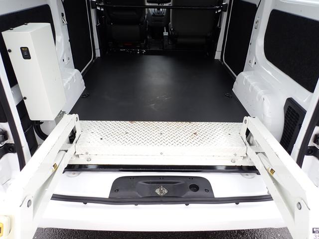 ＮＶ２００バネットバン ＤＸ　和光工業パワーリフト付　昇降能力３５０ｋｇ　荷室板張り加工　純正ナビＴＶ　バックカメラ　ＥＴＣ　ドライブレコーダー（45枚目）