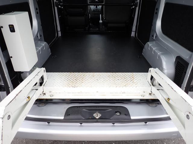 ＮＶ２００バネットバン ＤＸ　和光工業パワーリフト付　昇降能力３５０ｋｇ　荷室板張り加工　純正フォグランプ　カラードバンパー（46枚目）