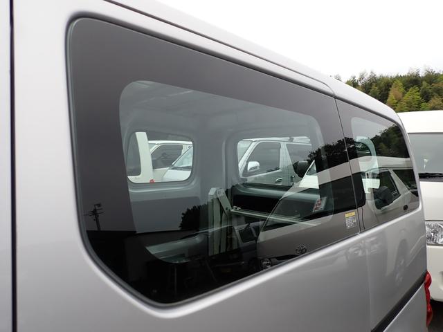 ＮＶ２００バネットバン ＤＸ　和光工業パワーリフト付　昇降能力３５０ｋｇ　荷室板張り加工　純正フォグランプ　カラードバンパー（60枚目）