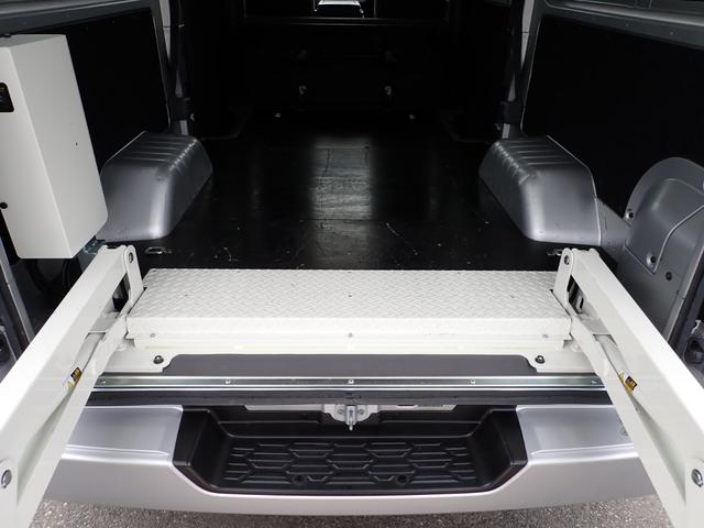 ＮＶ３５０キャラバンバン ロングＤＸ　和光工業パワーリフト付　昇降能力４００ｋｇ　エマージェンシーブレーキ　オートクロージャードア　荷室板張り　社外ナビ　バックカメラ　ＥＴＣ（50枚目）