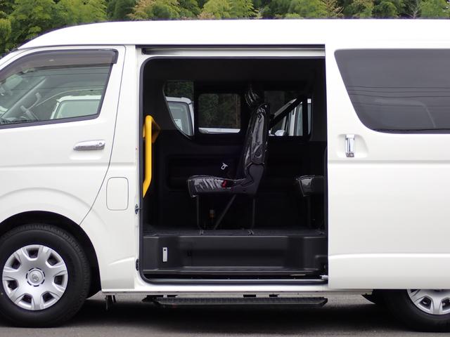 ハイエースワゴン GL 送迎仕様車 パワースライドドア オートステップ 純正ナビTV バックカメラ ETC 後席モニター 10人乗り(9枚目)
