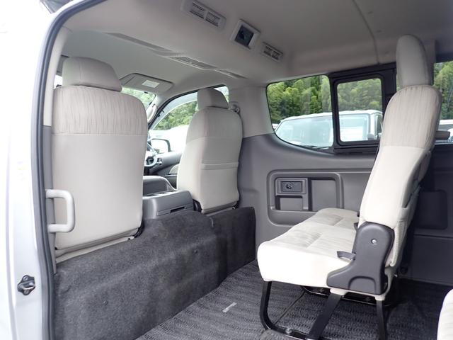 ＮＶ３５０キャラバンワゴン ＧＸ　オートスライドドア　純正ナビＴＶ　バックカメラ　ＥＴＣ　ナビ連動ドライブレコーダー　１０人乗り（18枚目）