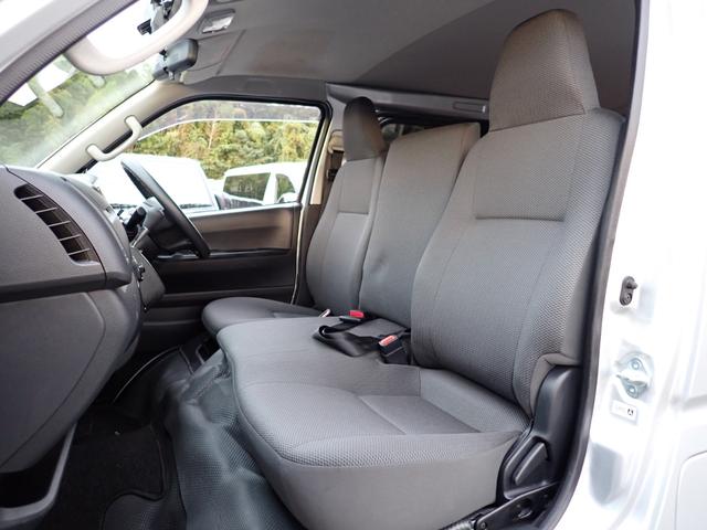 ハイエースバン ロングＤＸ　トヨタ車体パワーリフト付　昇降能力３００ｋｇ　荷室板張り加工　ラッシングレール　社外ナビＴＶ　バックカメラ　ＥＴＣ　ドライブレコーダー（17枚目）