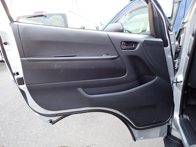 ハイエースバン ロングＤＸ　トヨタ車体パワーリフト付　昇降能力３００ｋｇ　荷室板張り加工　ラッシングレール　社外ナビＴＶ　バックカメラ　ＥＴＣ　ドライブレコーダー（26枚目）