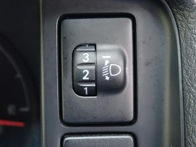 ハイエースバン ロングＤＸ　トヨタ車体パワーリフト付　昇降能力３００ｋｇ　荷室板張り加工　ラッシングレール　社外ナビＴＶ　バックカメラ　ＥＴＣ　ドライブレコーダー（40枚目）