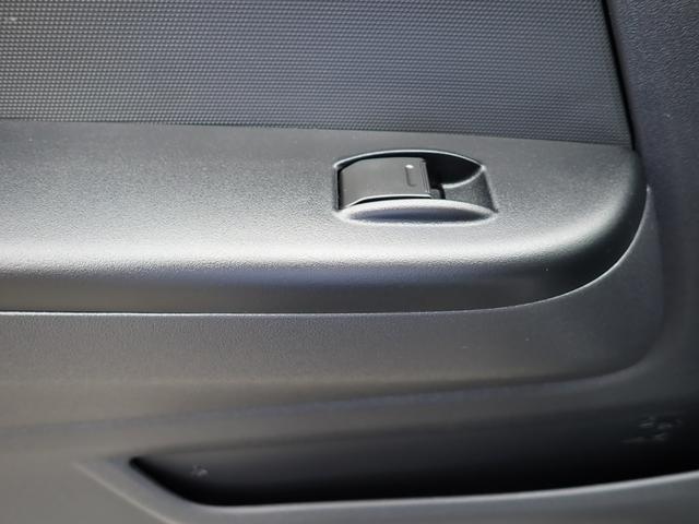 ハイエースバン ロングDX GLパッケージ ディーゼルターボ リヤクーラー リヤヒーター パノラミックビューモニター LEDヘッドランプ トヨタセーフティセンス クリアランスソナー 荷室フロア床上げ合板キット(28枚目)