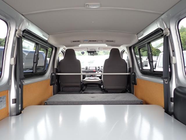 ハイエースバン ロングDX GLパッケージ ディーゼルターボ リヤクーラー リヤヒーター パノラミックビューモニター LEDヘッドランプ トヨタセーフティセンス クリアランスソナー 荷室フロア床上げ合板キット(45枚目)