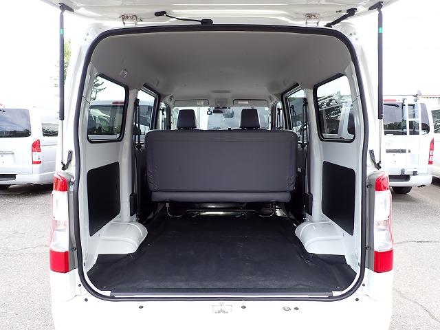 タウンエースバン ＧＬ　スマートアシスト　アイドリングストップ　ＬＥＤヘッドランプ　リヤコーナーセンサー　社外ナビ　バックカメラ　ＥＴＣ　ドライブレコーダー（5枚目）