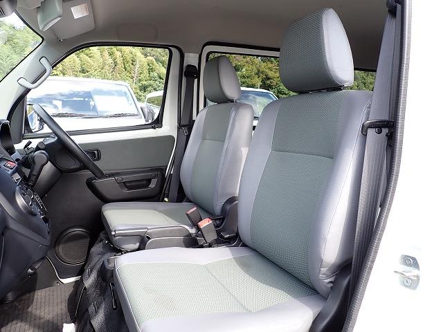 タウンエースバン ＧＬ　スマートアシスト　アイドリングストップ　ＬＥＤヘッドランプ　リヤコーナーセンサー　社外ナビ　バックカメラ　ＥＴＣ　ドライブレコーダー（17枚目）